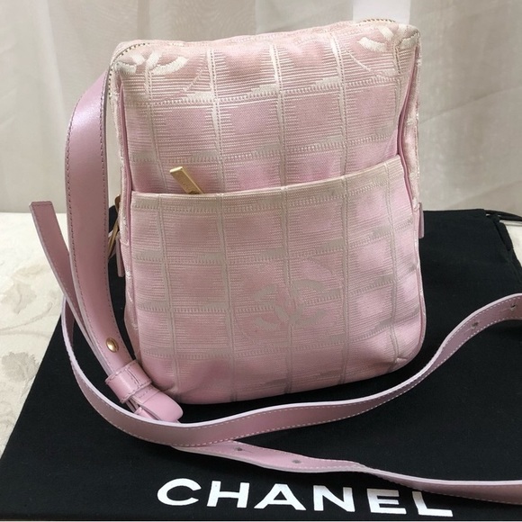 🆕 Chanel New Travel Line crossbody bag - Picture 1 of 7